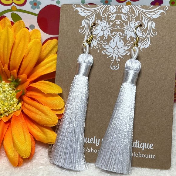 Tassel Earrings Long Drop Dangles White Smooth Silky Fringe Dressy Elegance NWT - Picture 1 of 4
